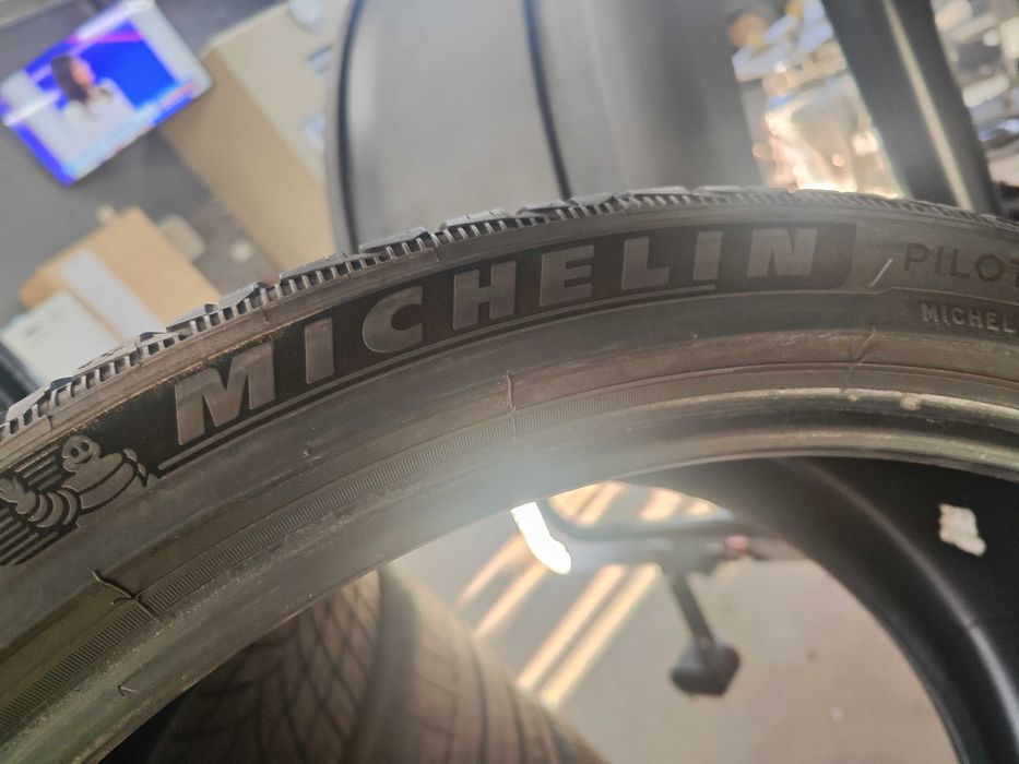 2бр.зимни гуми 295/30/21 Michelin