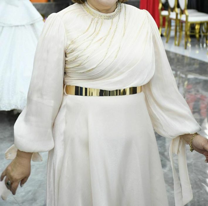 Продам платье 1 раз носили