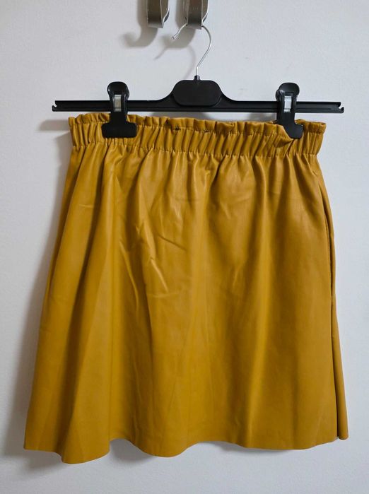 Кожена пола Zara