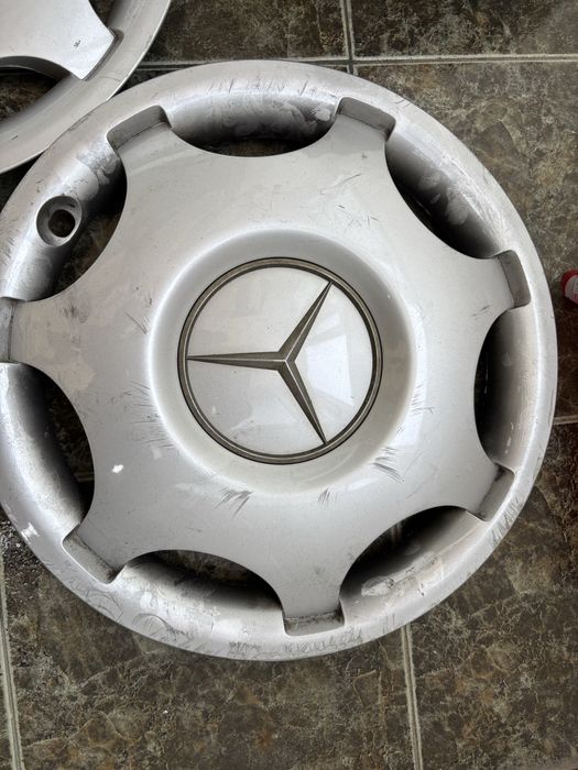 Продавам тасове 15ки за мерцедес w202