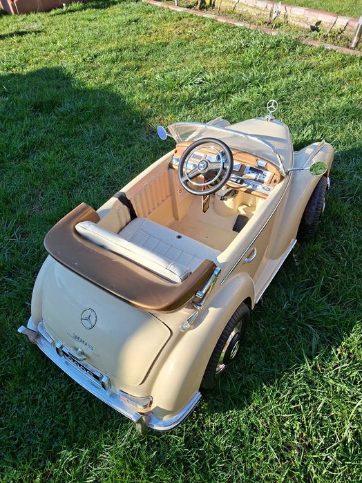 Masina electrica Mercedes retro