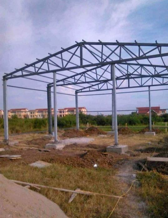Vand si construiesc o gama larga de hale sau structuri metalice noi ne