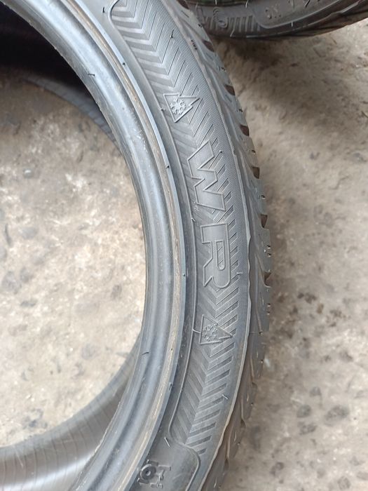 Зимни гуми -18цола -235/40-1бр.-99лв."NOKIAN"