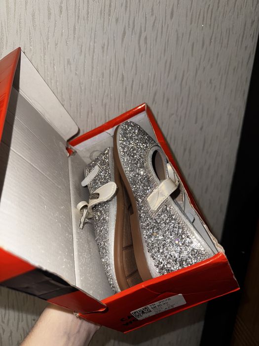 Новые мягкие туфли для девочки