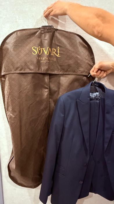 Костюм тройка Suvari оригинал 48 M