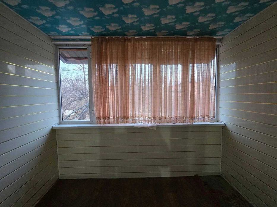 21 - мактаб якинида 2 хонали 3 хонага мосласа булади