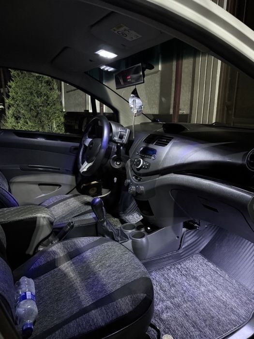 Chevrolet Spark 2015-yil 2-pozitsiya