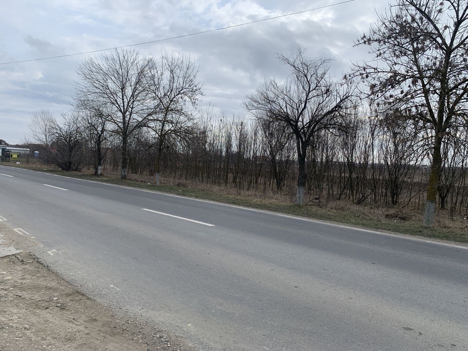 Teren de vanzare/Inchiriat 100€mp (1470mp)