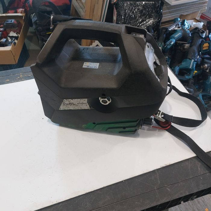 Акумулаторна хидравлична помпа Klauke AHP700L