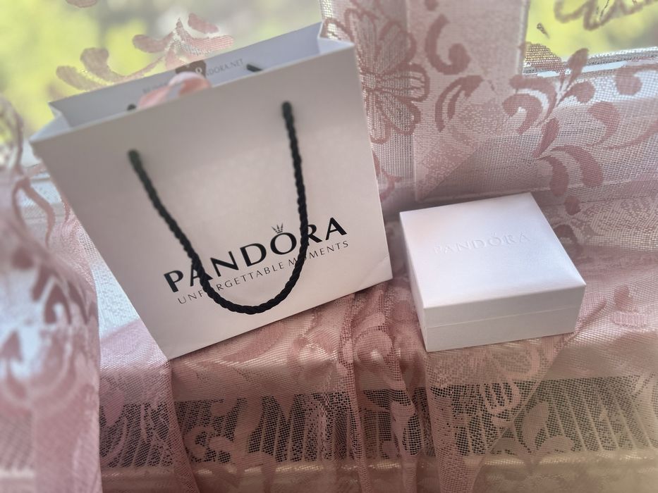 Оригинална гривна- Pandora