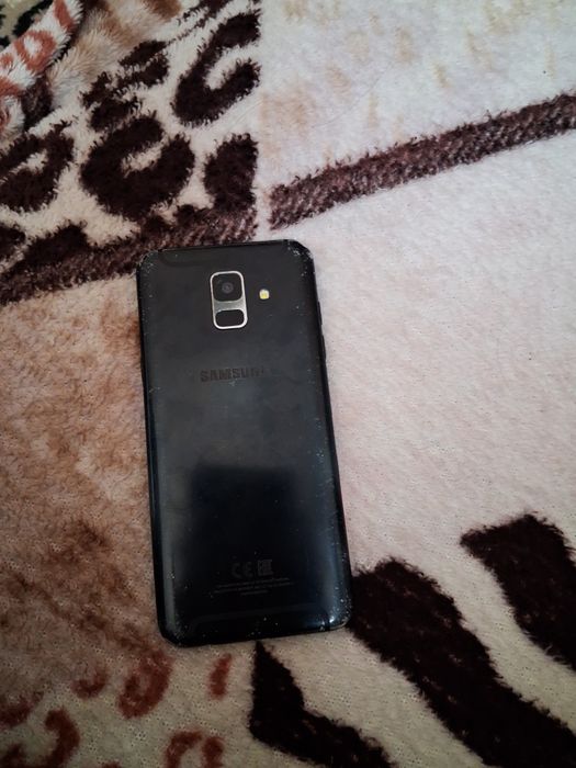 Samsung A6 telfoni sotiladi