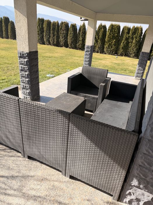 Coltar terasa, exterior