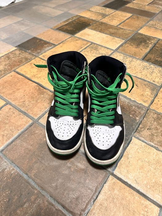 Air Jordan 1 Retro OG High Lucky Green (negociez pana la 60% din pret)