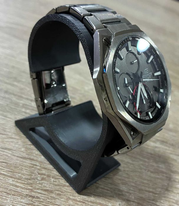 Часовник Casio edifice EQB-1100