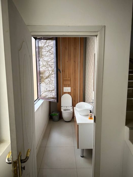 Сдаётся Здание 1400м2 под Офис,Кафе,ШоурумУл.Нукус  (N100)