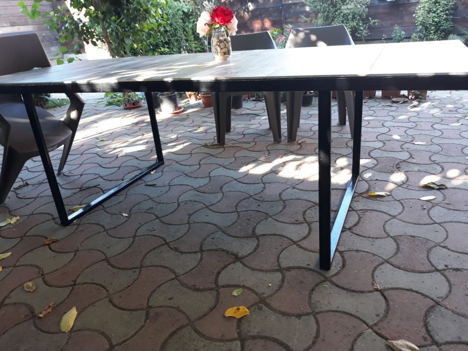 Masa rezistentă  pentru terasă
