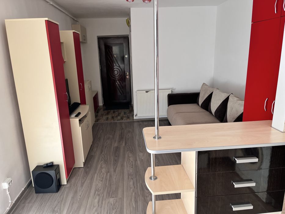 Garsonieră 28 mp, etaj 1, mobilată și utilată, loc de parcare – Împăratul Traian / Dragoș Vodă – 35.000 € negociabil”