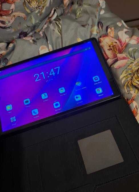Speshno pyknat  TABLET LENOVO TAB 10 incha