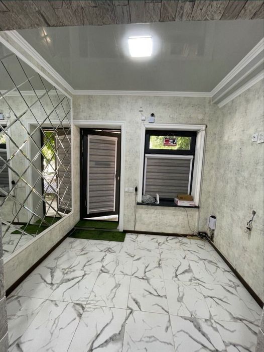 Яшнабадский район. 40 лет .Крестик Корзинка сдаётся офис 30м2.400 у.е