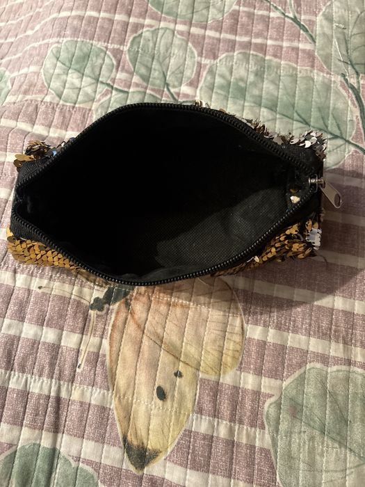 Пенал для школы очень удобный