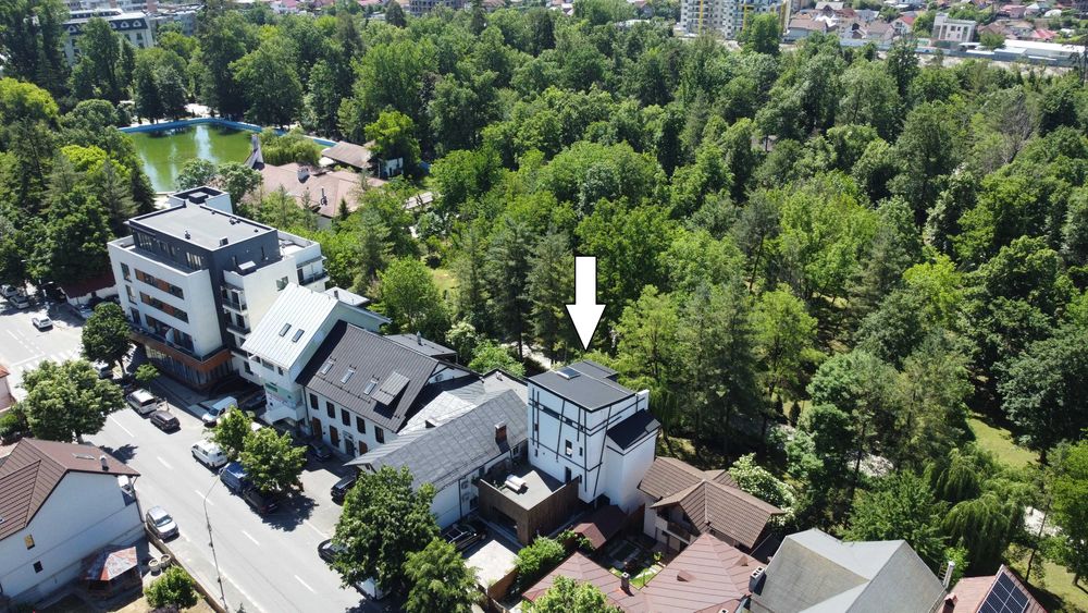 Închiriere clădire multifuncțională (P+2E+M) - zonă centrală, lângă Parcul Zăvoi din Râmnicu Vâlcea
