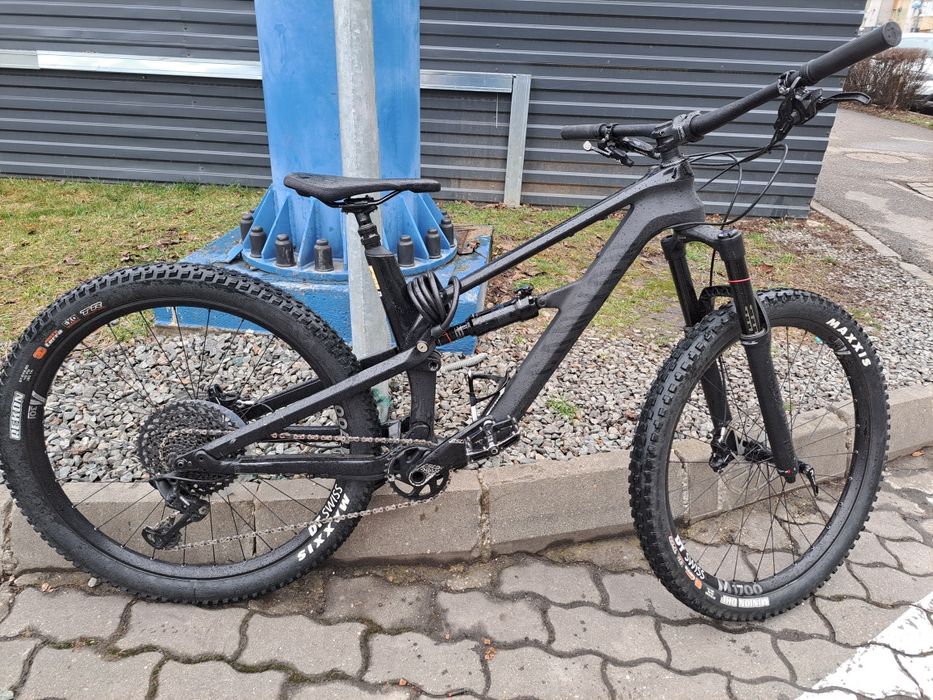 Vând bicicleta Canyon spectral