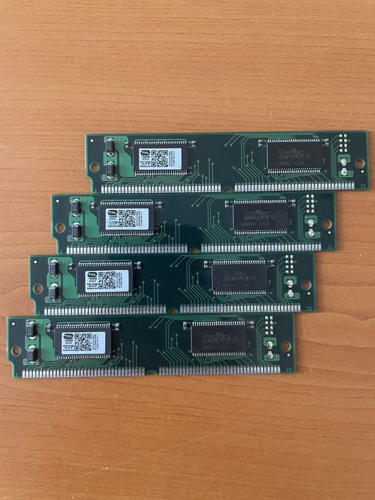 Retro memorii edo 16mb 72 pini