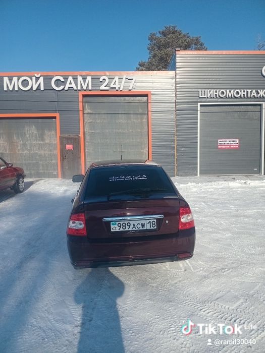 Продам приору хэчьбэк