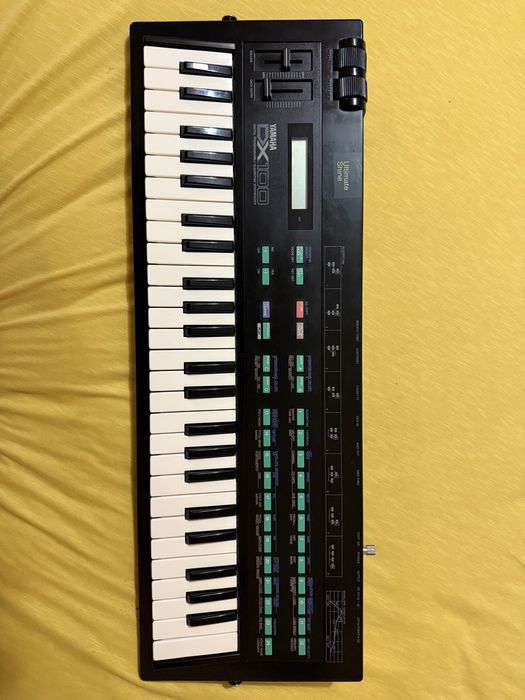 Yamaha DX100 made In Japan