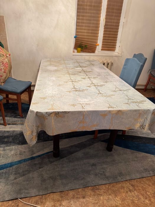 Куннный Стол 200/100,6 стулясымен сатылады.