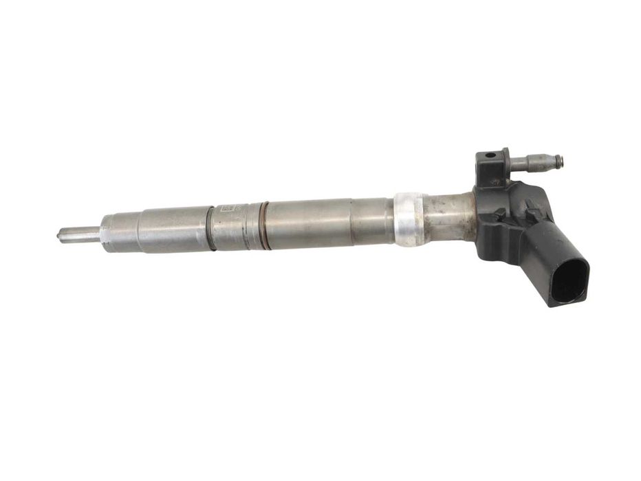 Injector Audi A3  Audi A4  Vw Golf 6 VW Tiguan cod 03L130277