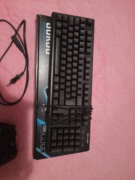 Se gaming Xbox serie s 512 GB preț negociabil UITAȚI-VĂ LA DESCRIERE