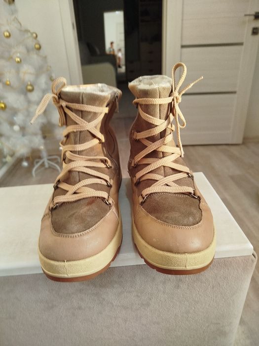 Женская зимняя обувь.