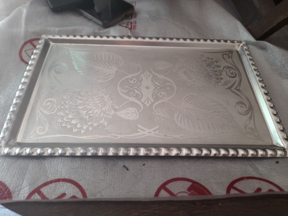 Табличка  за сервиране с декорации 20/33см