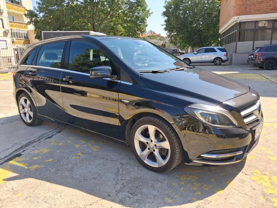 Mercedes Benz B180