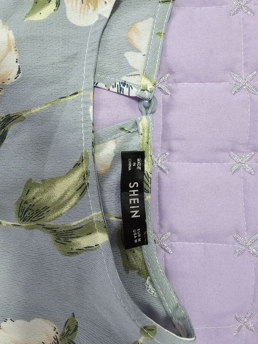 Различни дамски рокли