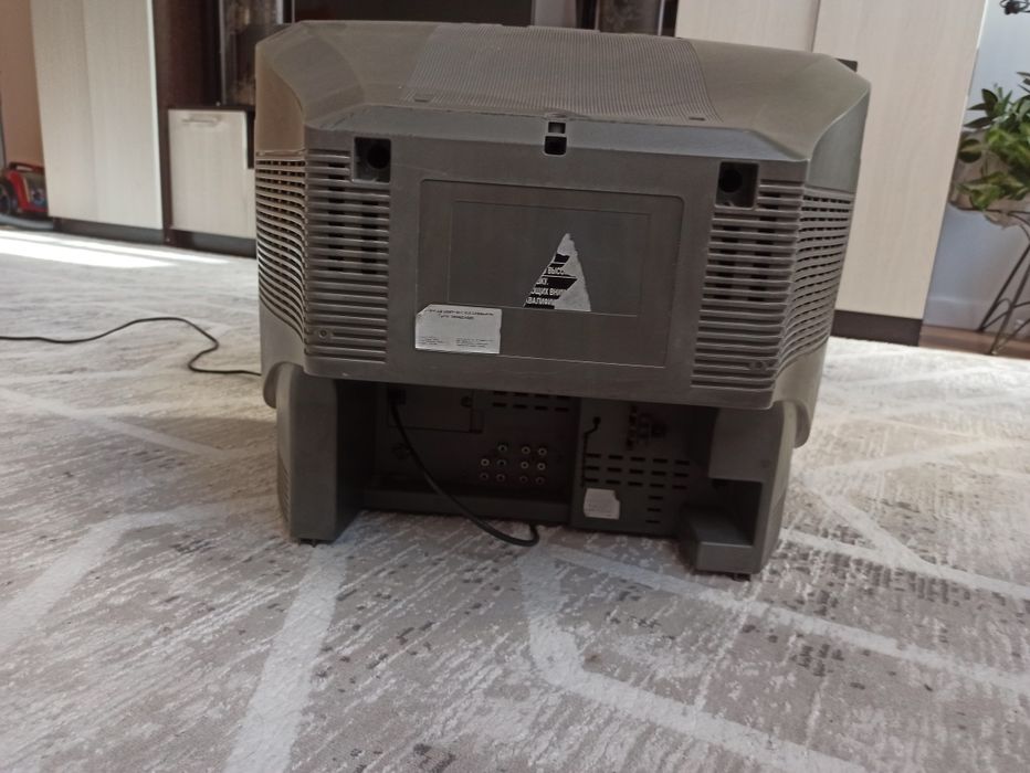 Телевизор Panasonic старый