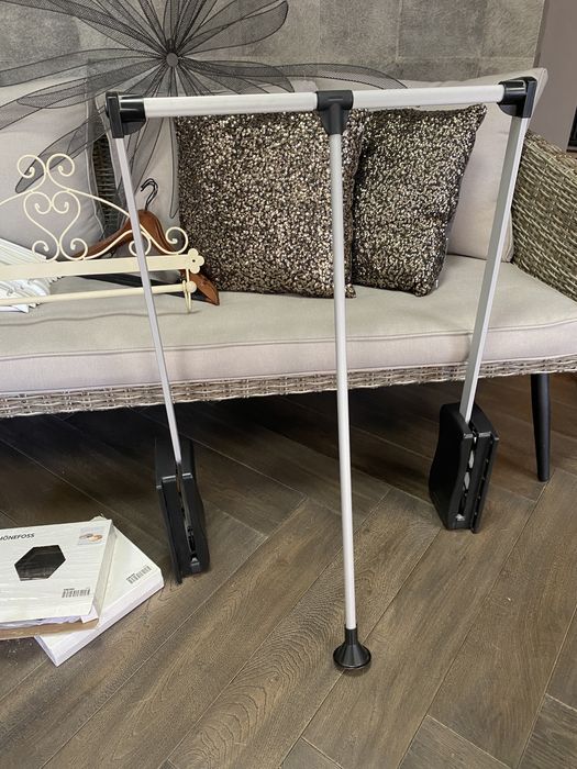 Лост за дрехи гардероб  с механизъм