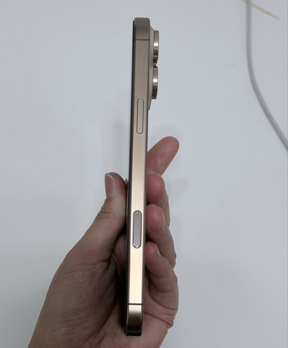 Продаю 16 про 128гб