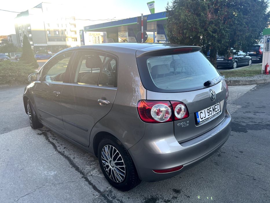 Vânzare VW Golf 5 Plus 2011, 1,6 TDI, cutie manuală, motorina, cumpărat nou, 69000km , verificări si revizii prin VW, aer condiționat, condiție FB.