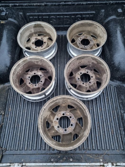 Vând 4 Jante Mitsubishi R16