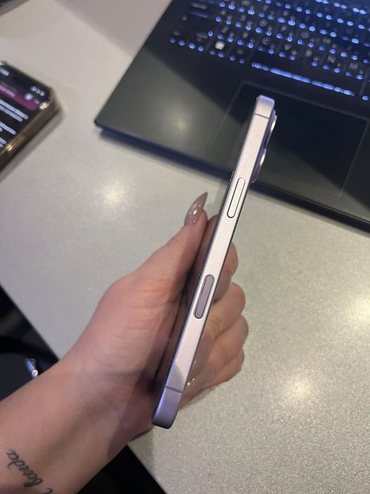 Продам айфон 17 256gb 95%