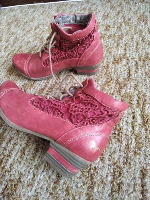 Маркови боти н.36 само за 10лв.с подарък мокасини