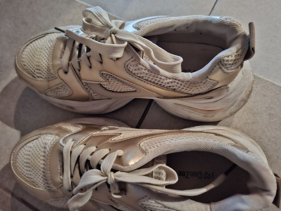 Дамски маратонки златно