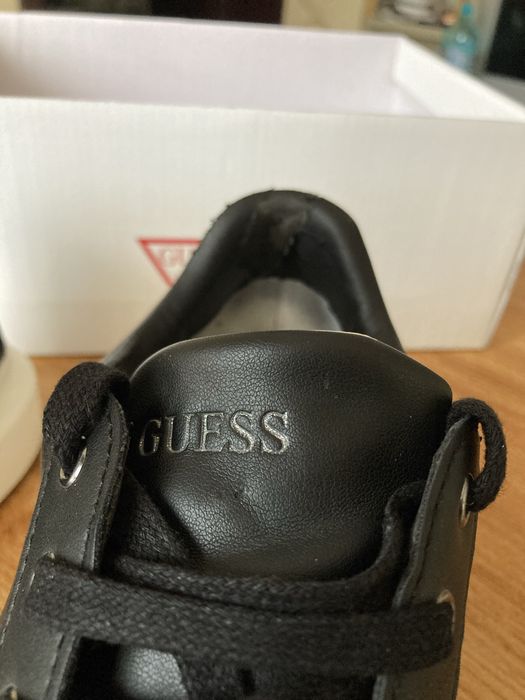 Мъжки оригинални обувки Guess