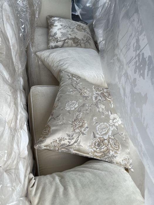 диван и два кресла