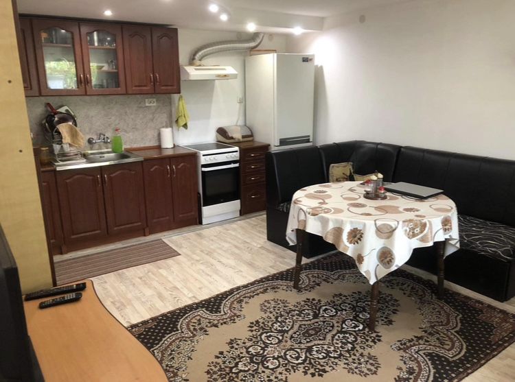 Дава се под наем Къща в с. Кирилово, Област Стара Загора - 100 кв.м за 510 € - Снимка #3