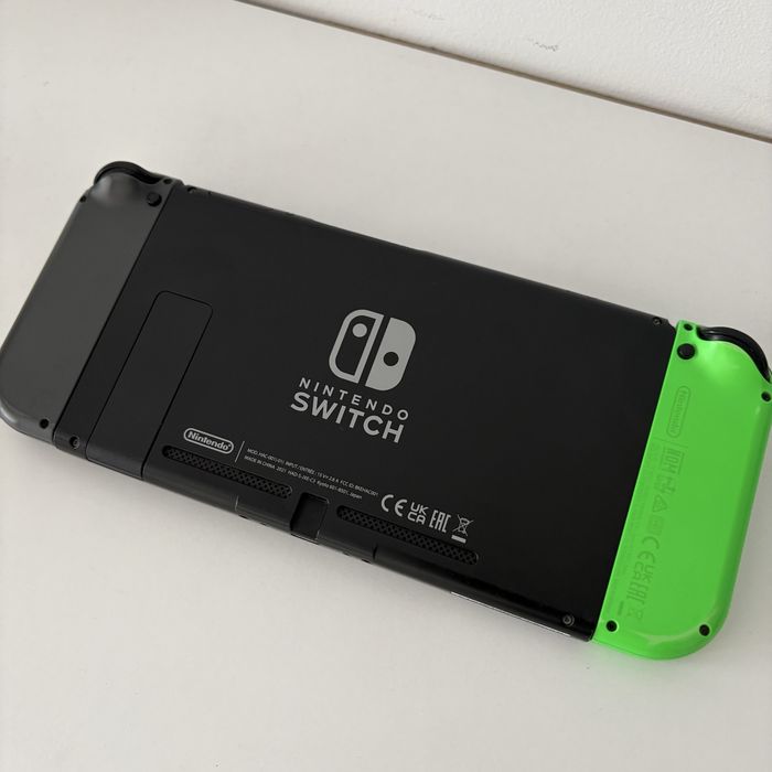 Nintendo Switch V1 пълен комплект + 6 игри (Mario Kart)