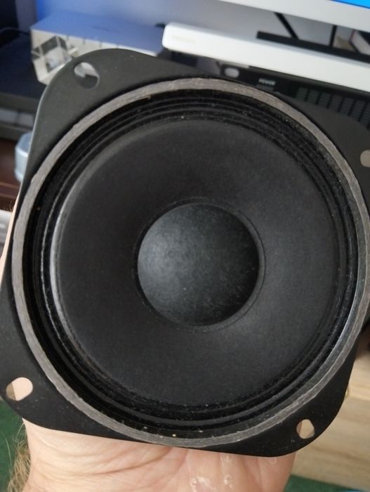 Difuzor profesional mid-range