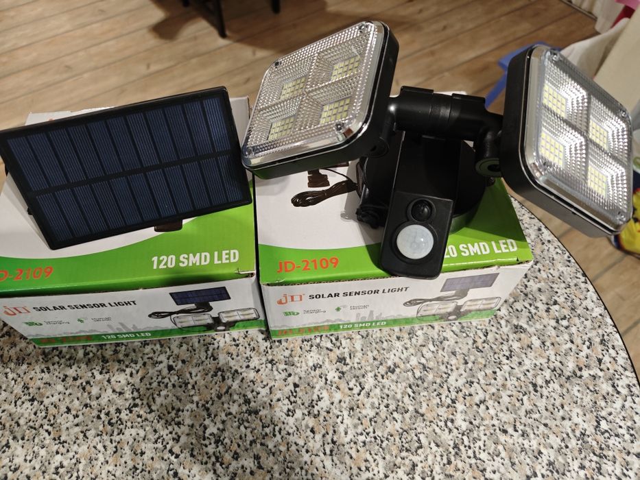 Соларни лампи с отдалечен слънчев панел.